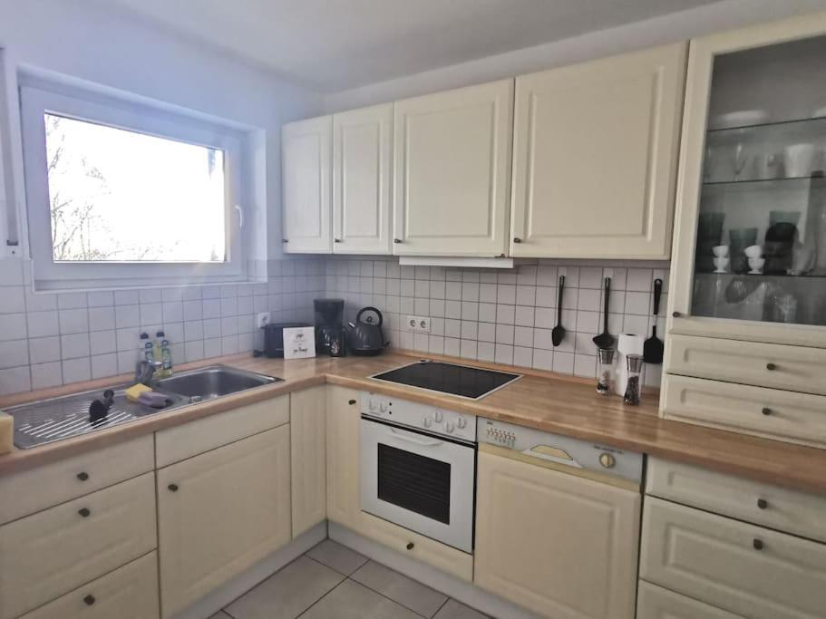 Schoene Und Ruhige Wohnung Direkt An Der Mosel 科布倫茨 外观 照片