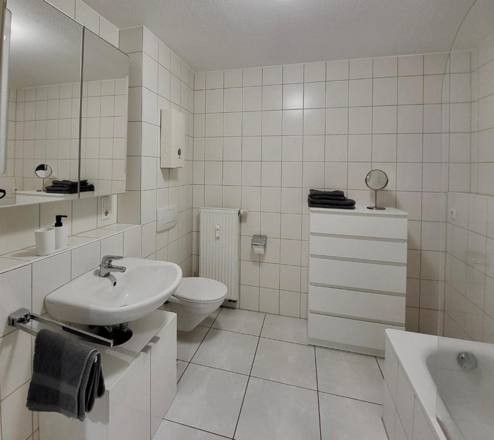 Schoene Und Ruhige Wohnung Direkt An Der Mosel 科布倫茨 外观 照片